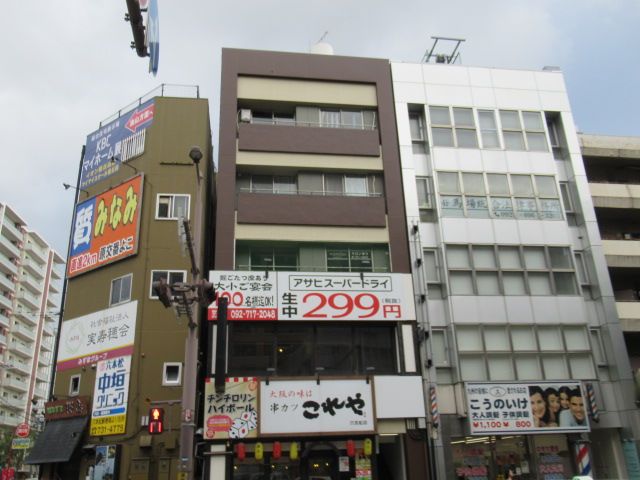 オークス六本松駅前
