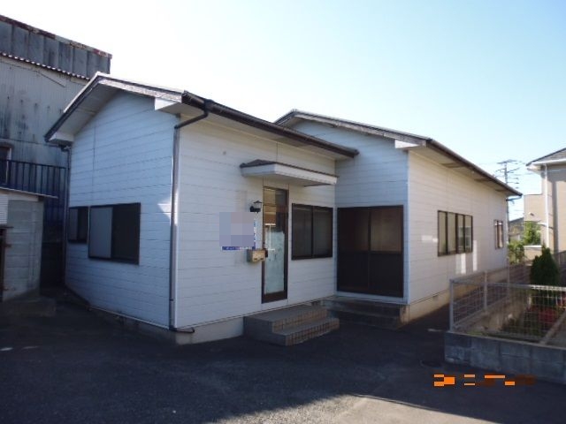 平原倉庫付貸事務所