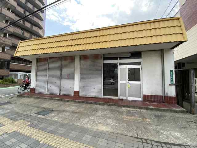 鶴丸店舗