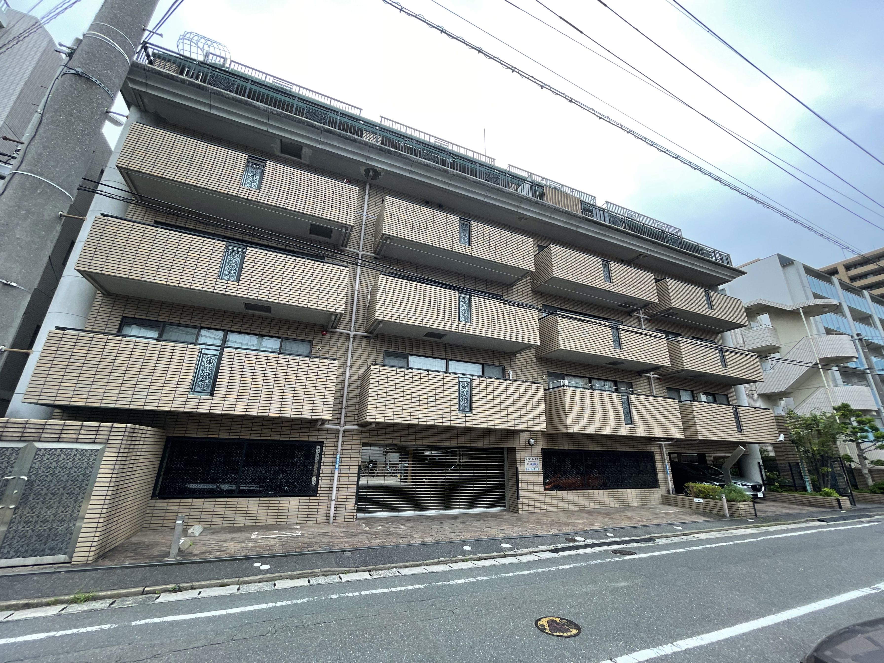 マノアール・アイ