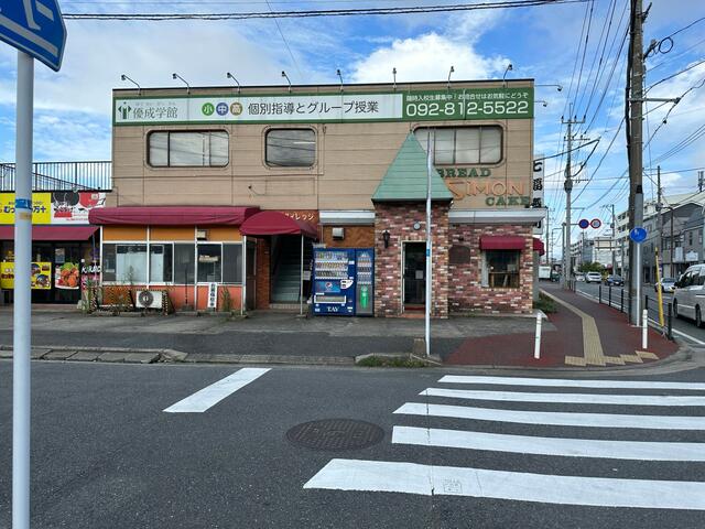 シモンビル