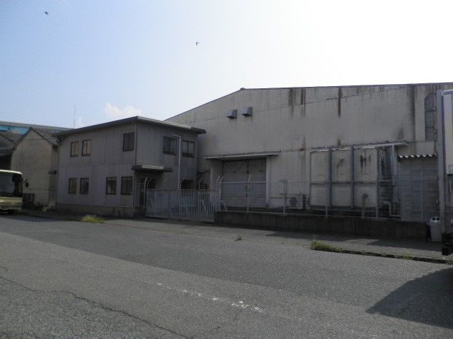 那の津3丁目倉庫