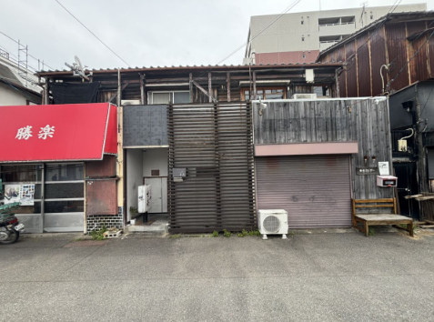 ツジ店舗