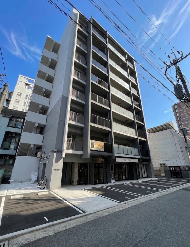 MODERN ASPIRATION The HAKATA Ekimae