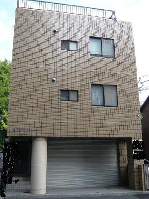 ウイングコート